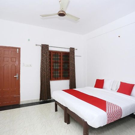 Oyo Flagship Kaveri Tourist Home Guruvāyūr 外观 照片