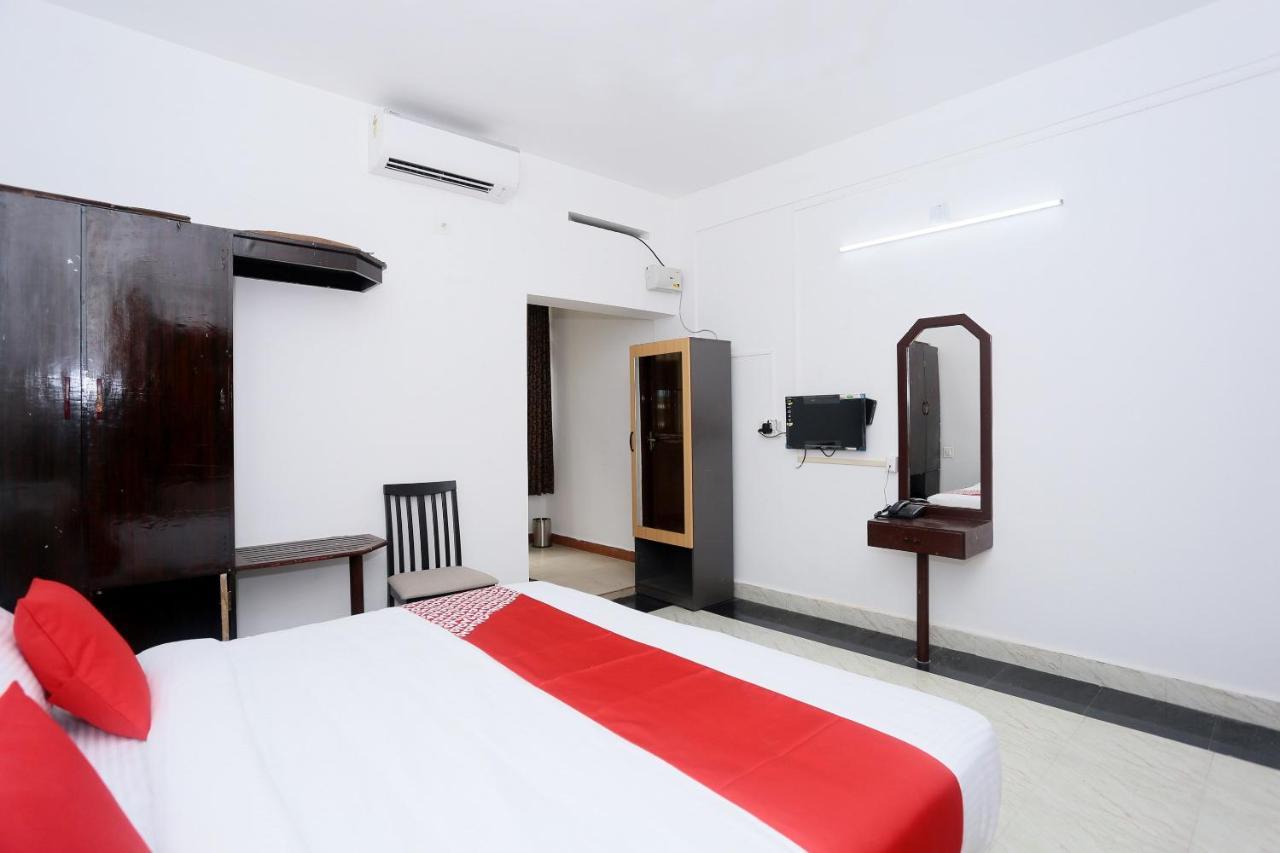 Oyo Flagship Kaveri Tourist Home Guruvāyūr 外观 照片