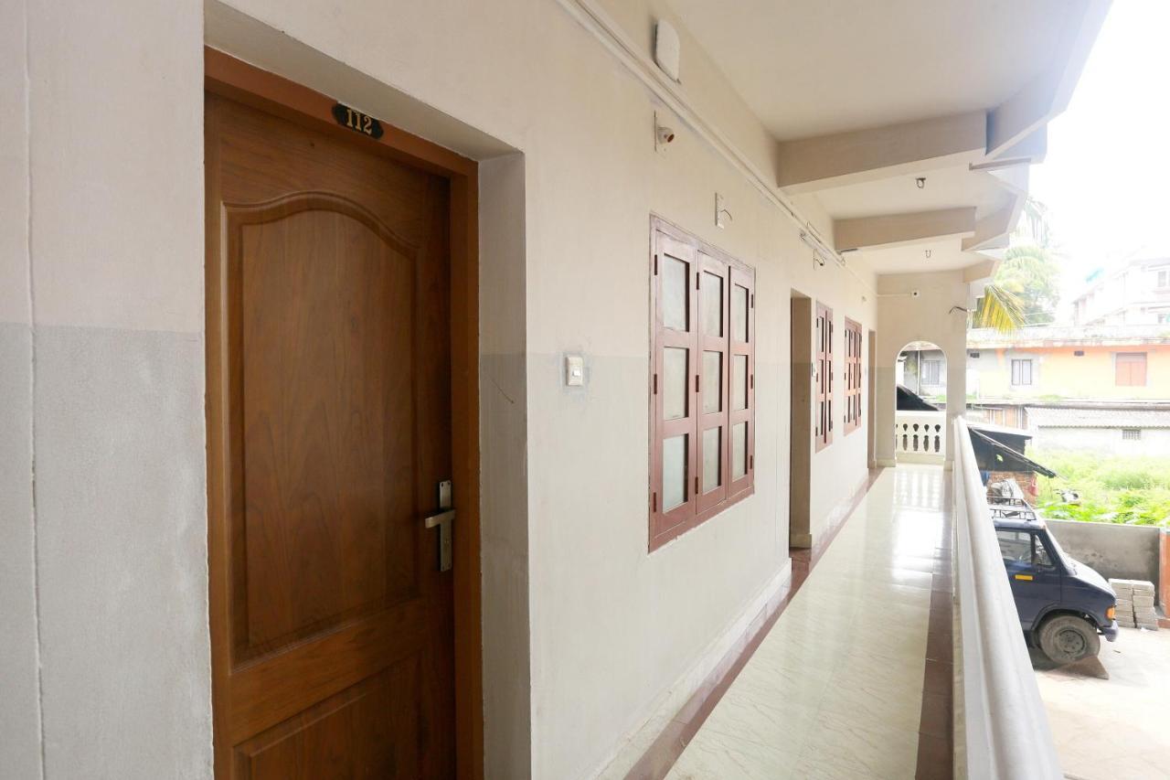 Oyo Flagship Kaveri Tourist Home Guruvāyūr 外观 照片