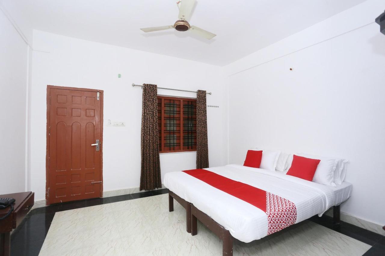 Oyo Flagship Kaveri Tourist Home Guruvāyūr 外观 照片